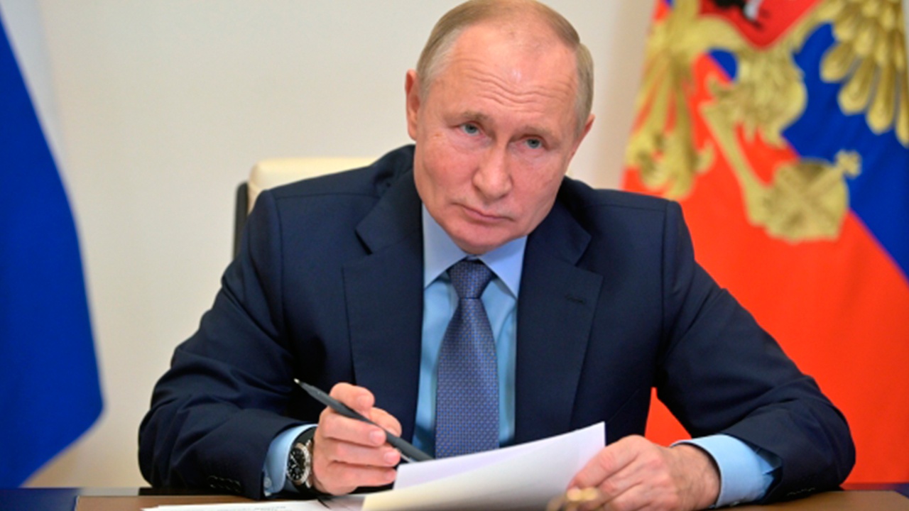 Путин: заработная плата сохранится на весь период нерабочих дней