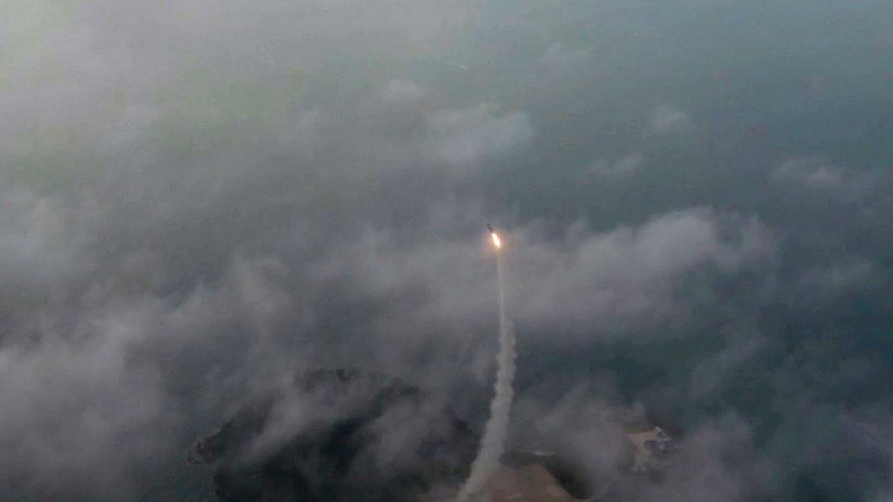 КНДР подтвердила запуск баллистической ракеты с подлодки