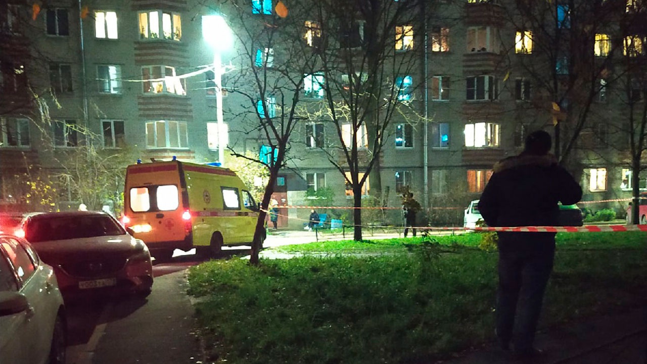 Убили мужчину в спб. В Петербурге застрелили мужчину. Шушары нападение на мужчину. В центре Питера застрелили.