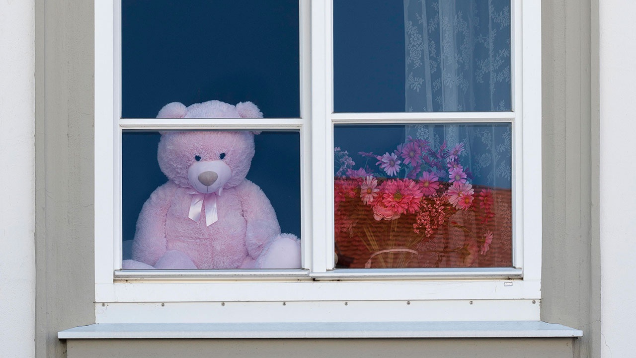 В России начал действовать новый ГОСТ на окна с защитой для детей
