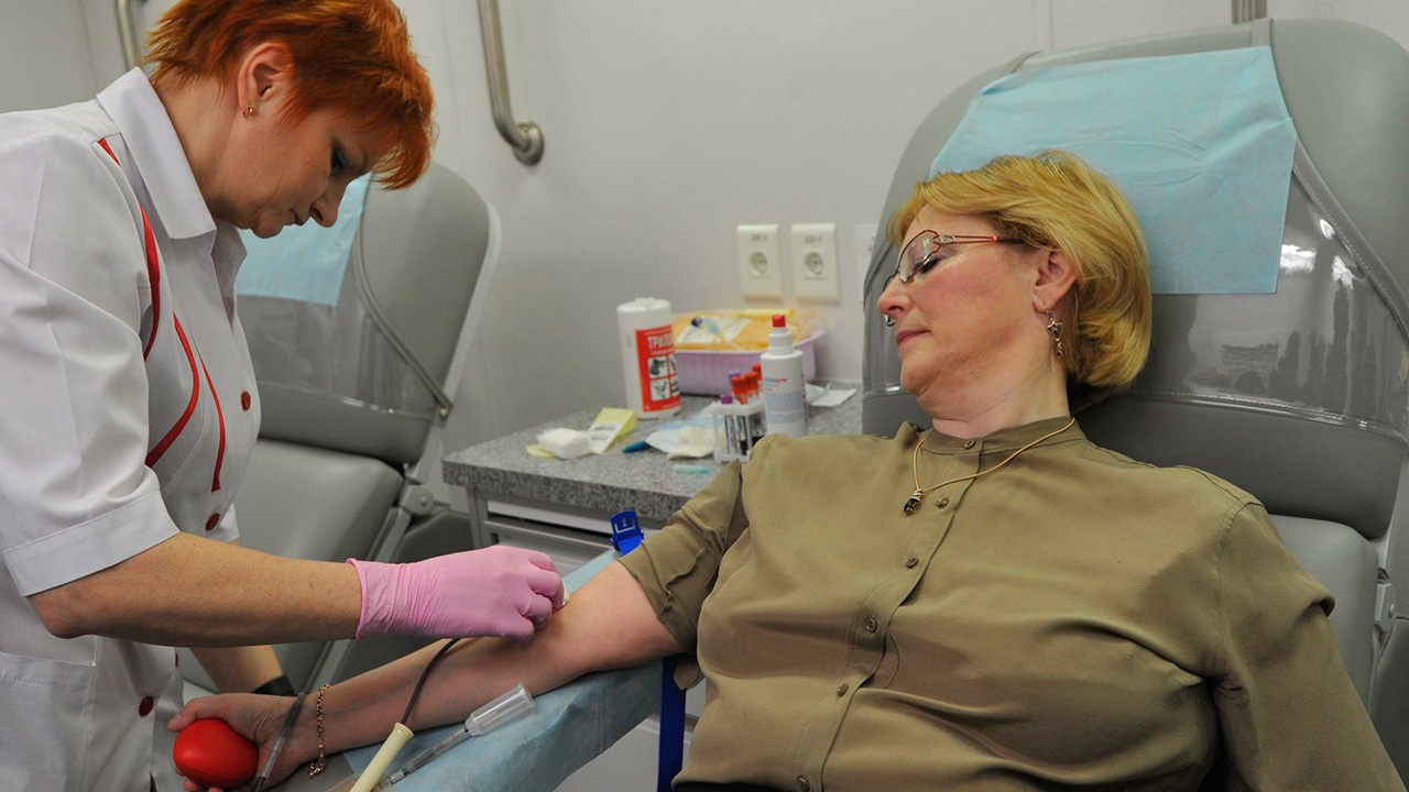 В Москве выплату донорам плазмы с антителами увеличат вдвое