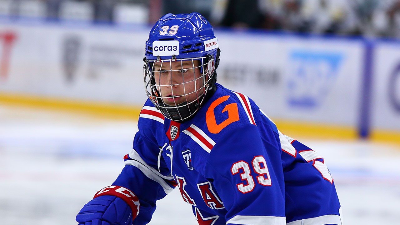 Мичков стал самым молодым игроком сборной России в истории отечественного хоккея