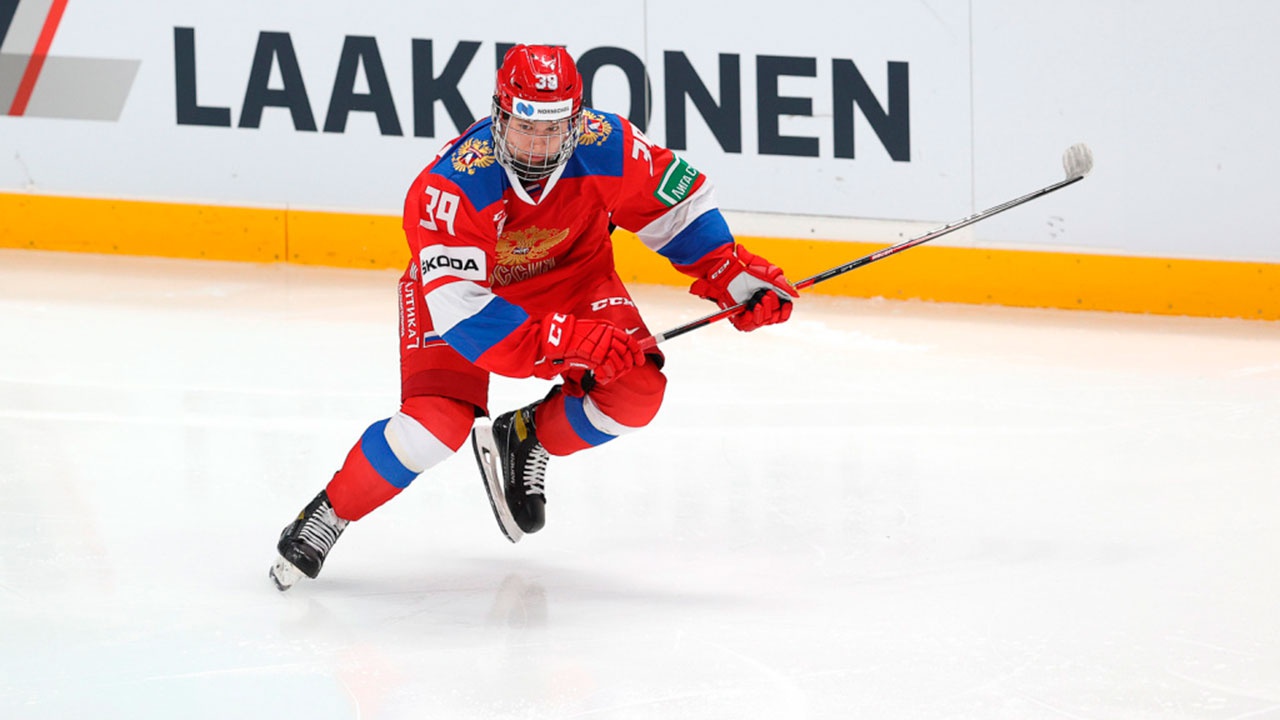 Овечкин поздравил Мичкова с рекордным вступлением в сборную РФ по хоккею