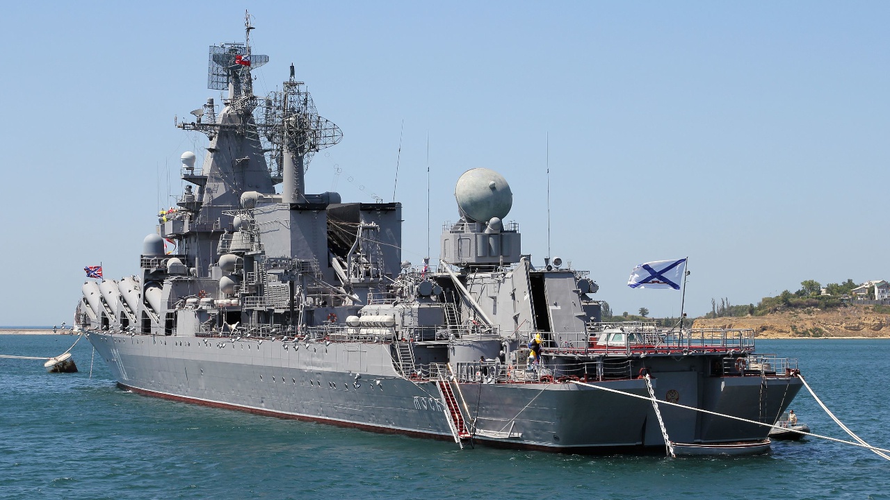 Корабли ЧФ продолжают слежение за американскими ВМС в Черном море
