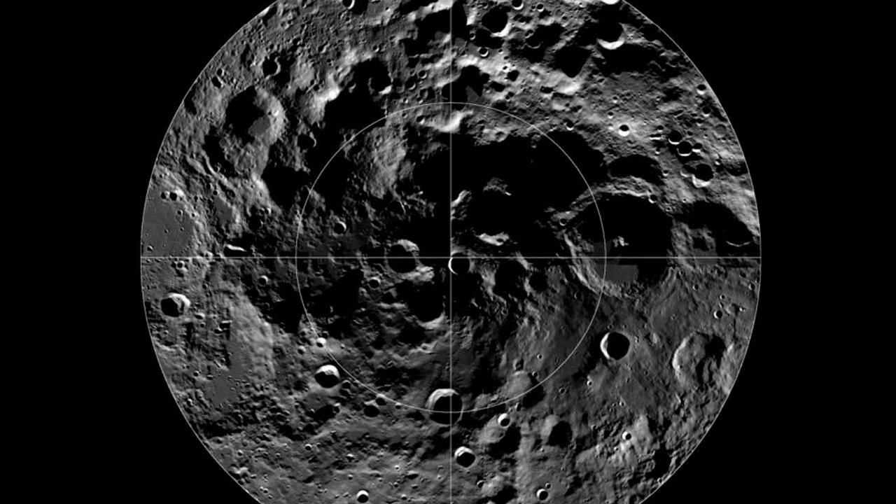 Астрофизики нашли холодные ловушки на Луне