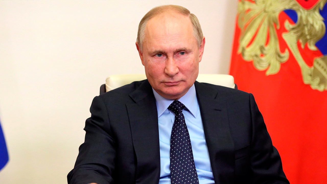 Путин призвал сохранять состояние напряжения на Западе
