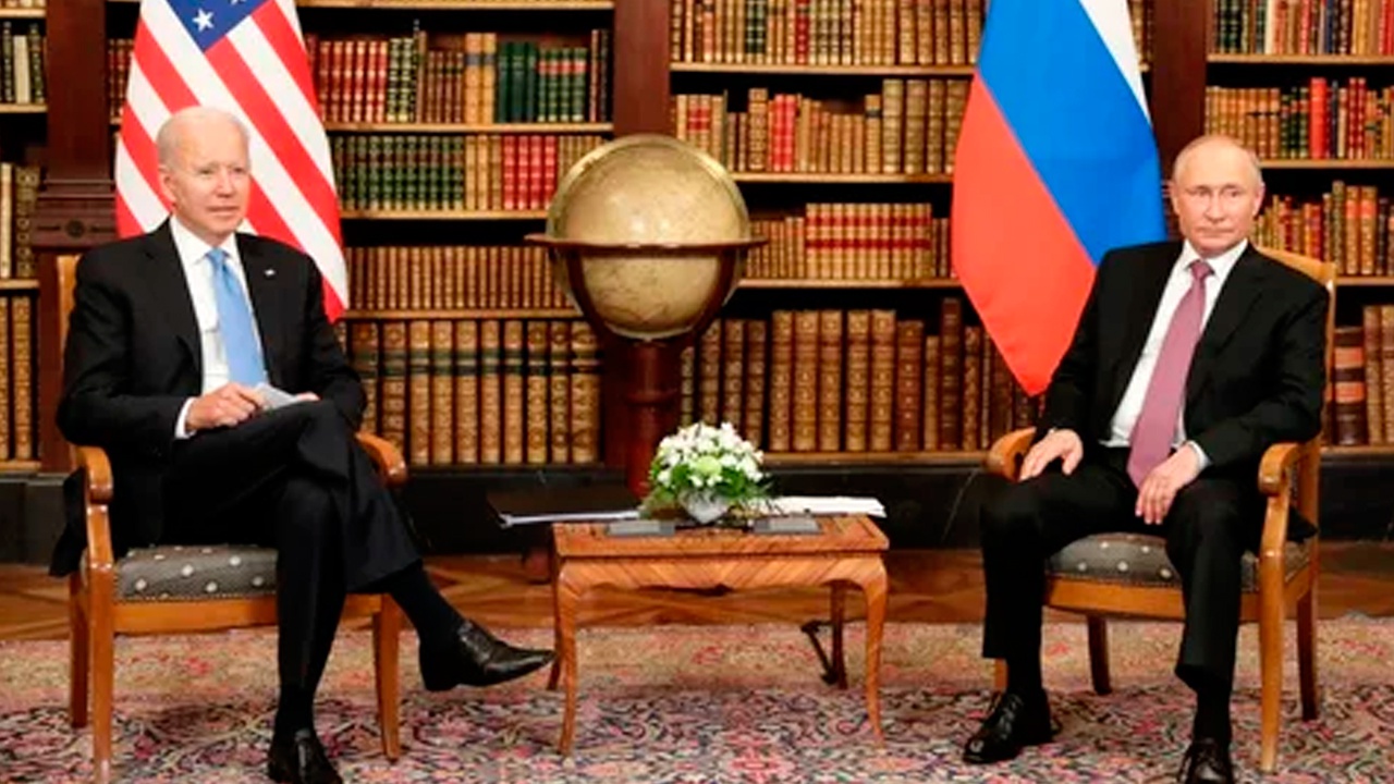 В МИД раскрыли детали подготовки встречи Путина и Байдена