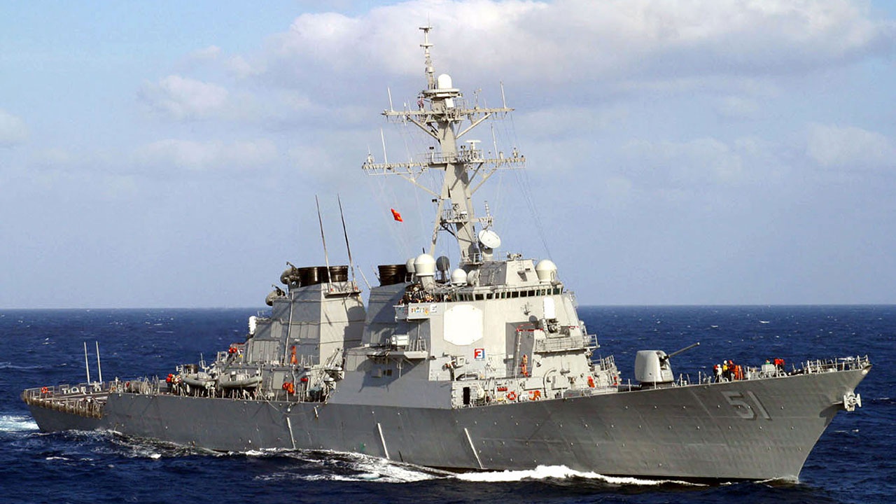 Черноморский флот приступил к слежению за эсминцем «Орли Берк» ВМС США