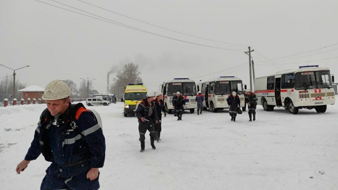 СМИ сообщили о 52 погибших при взрыве метана на шахте в Кузбассе СМИ сообщили о 52 погибших при взрыве метана на шахте в Кузбассе