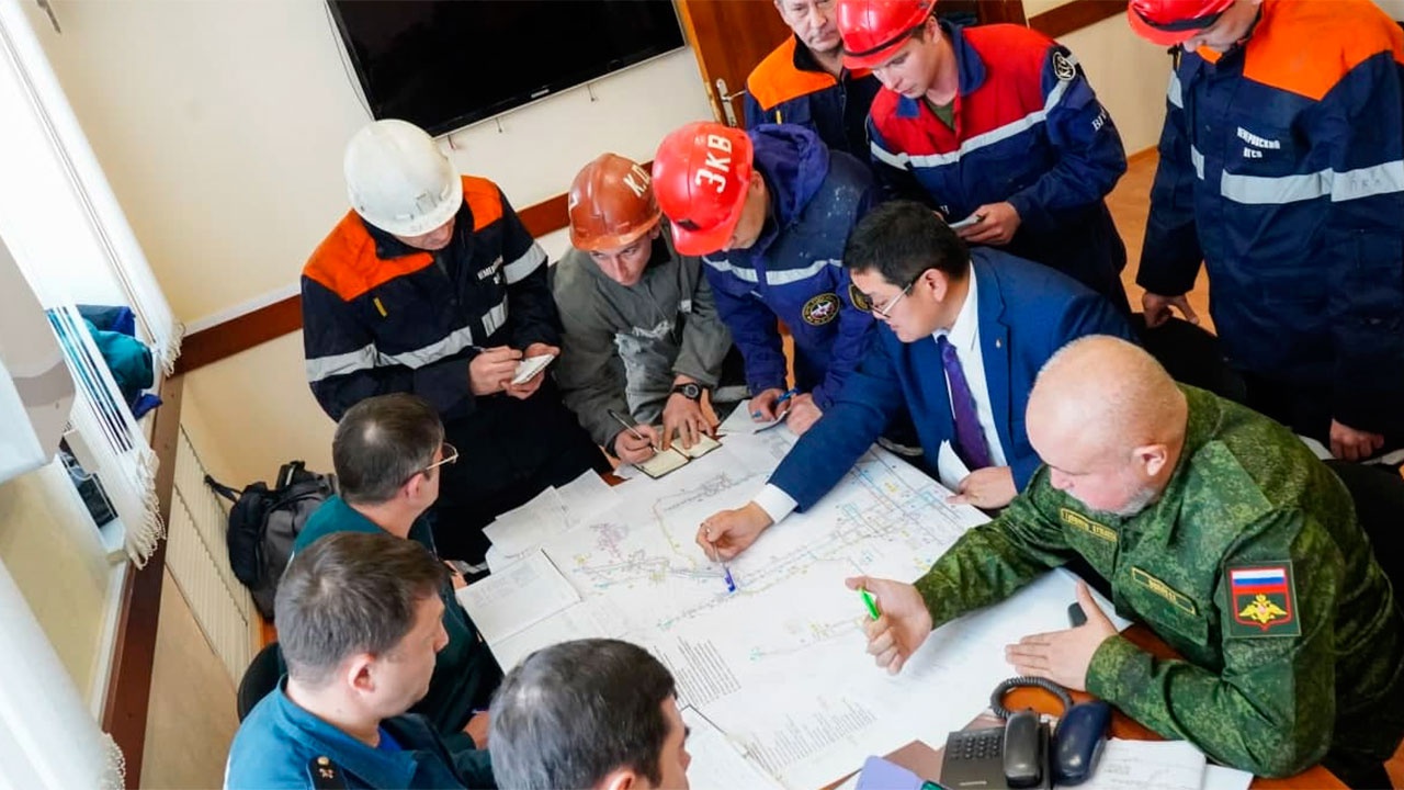 Губернатор Кузбасса сообщил о гибели 11 горняков при задымлении шахты