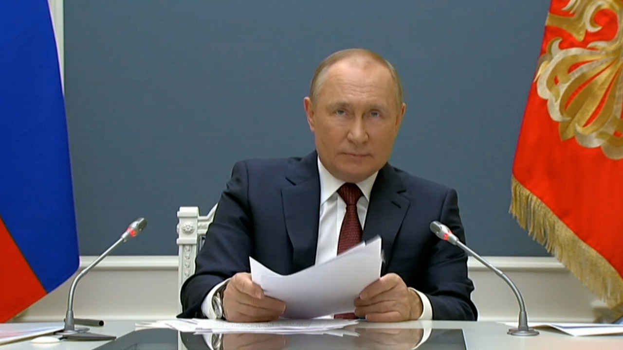 Демографический кризис и выборы-2024: о чем говорил Путин на инвестиционном форуме «Россия-зовет!»