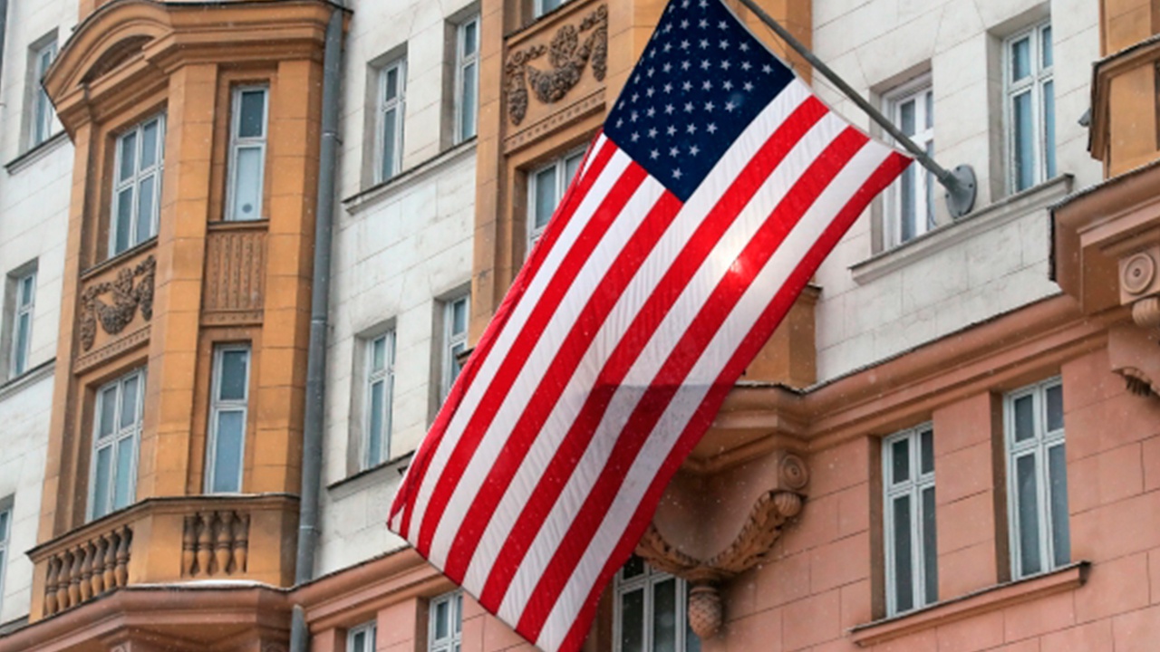 Россию покинут сотрудники посольства США, находящиеся в Москве более трех лет