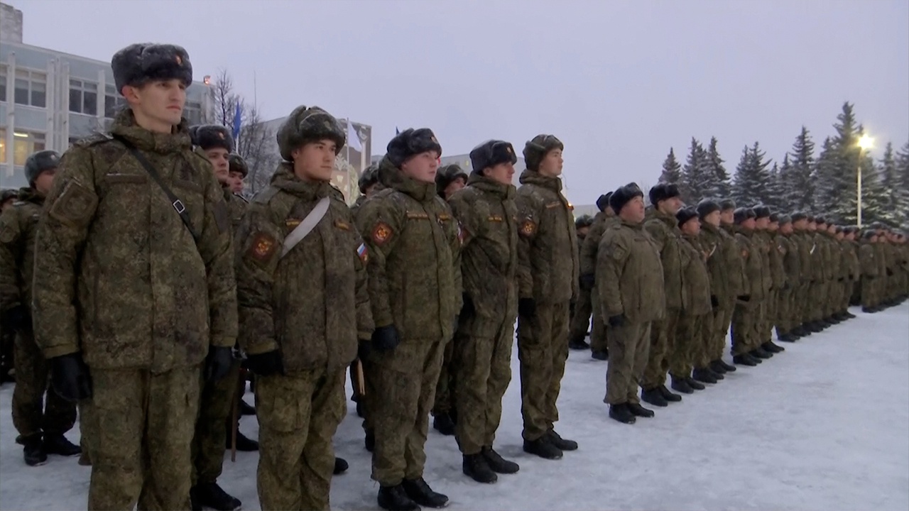 Евкуров поздравил военнослужащих с началом зимнего периода обучения