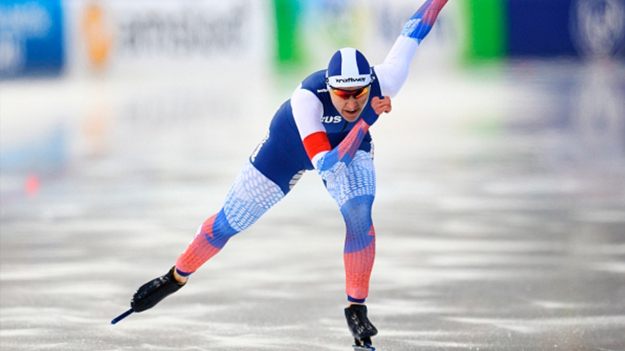 Конькобежка Голикова завоевала серебро на этапе Кубка мира