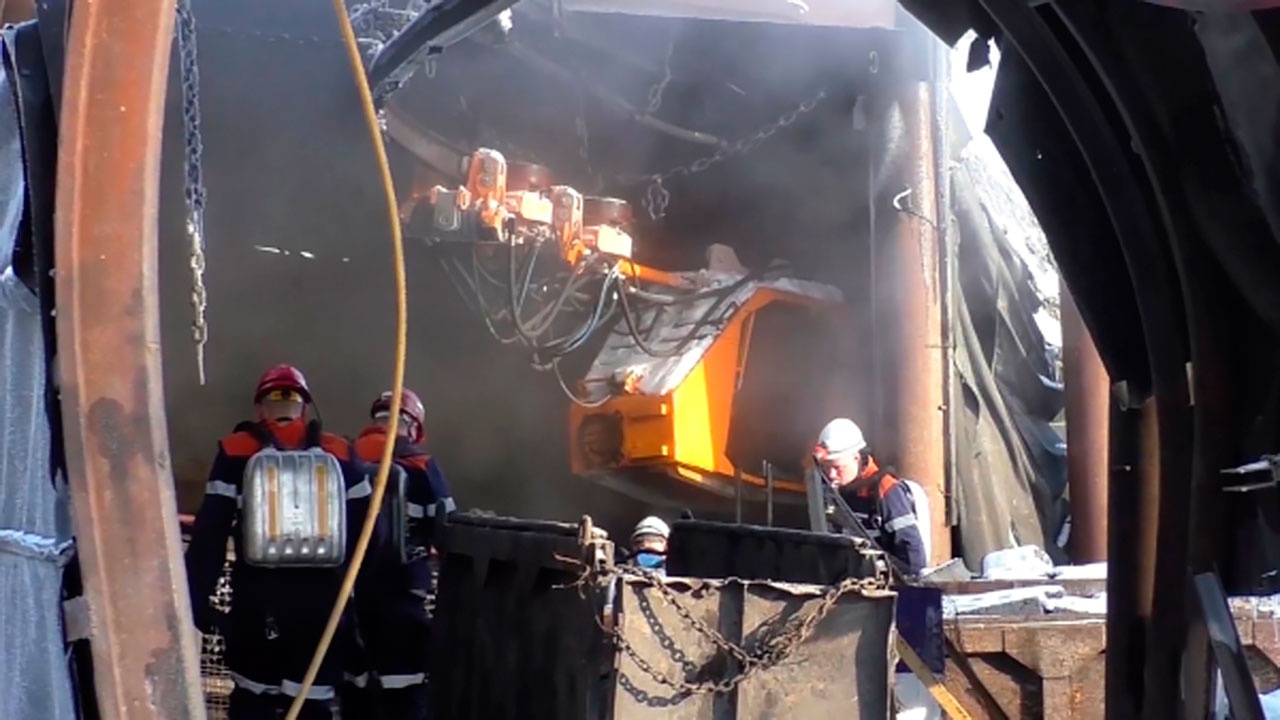 Горноспасатели подняли на поверхность еще 13 тел погибших в кузбасской шахте