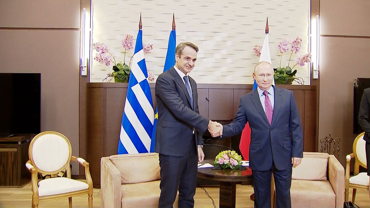 Путин в Сочи встретился с премьером Греции