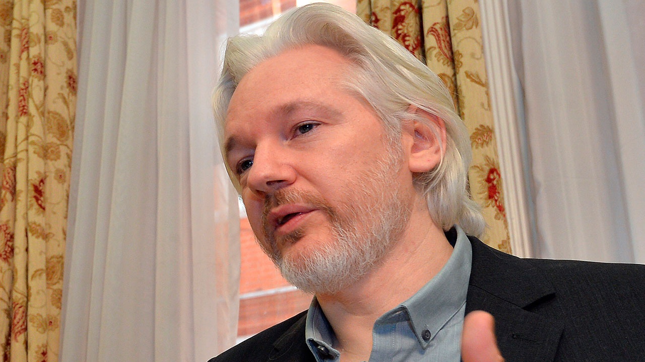 СМИ: основатель WikiLeaks Ассанж перенес инсульт в тюрьме