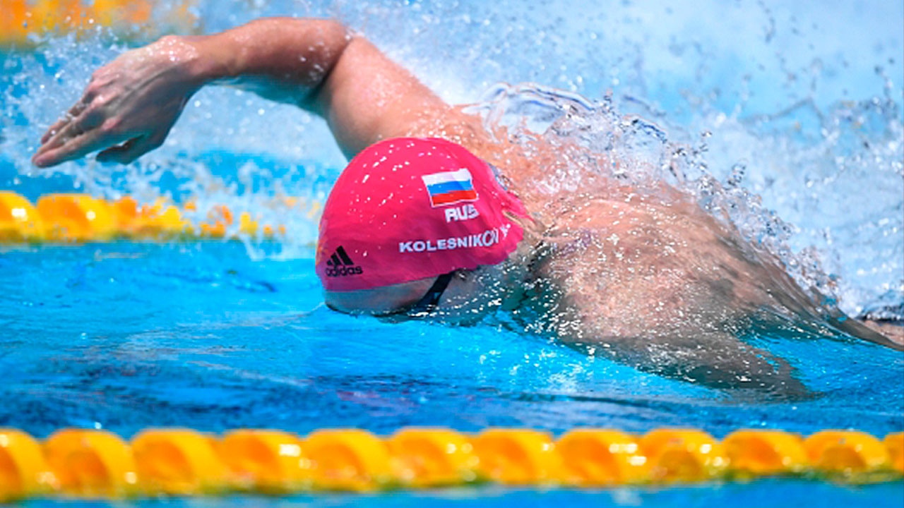 Российские пловцы победили в вольной эстафете на ЧМ на короткой воде в Абу-Даби