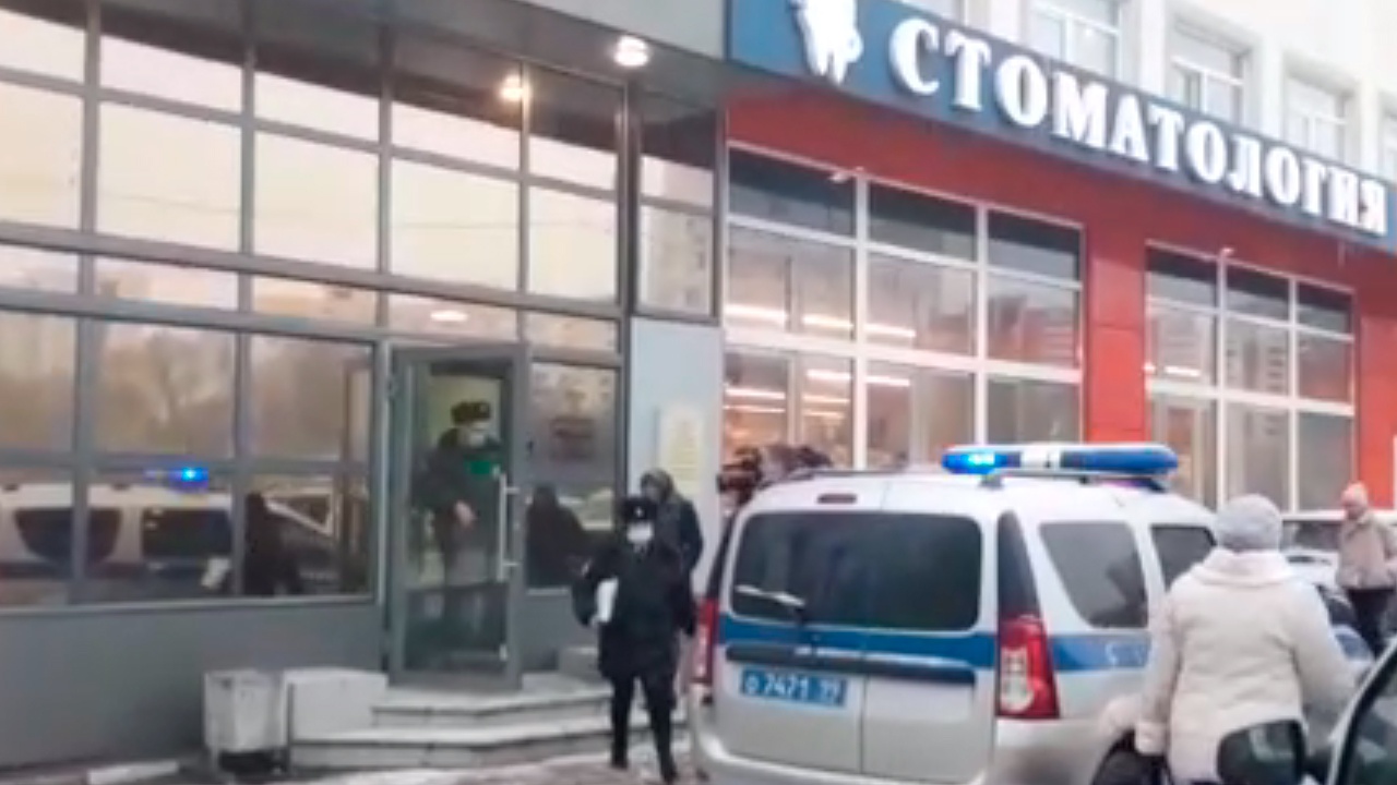Раненный ножом в живот стоматолог умер в московской больнице