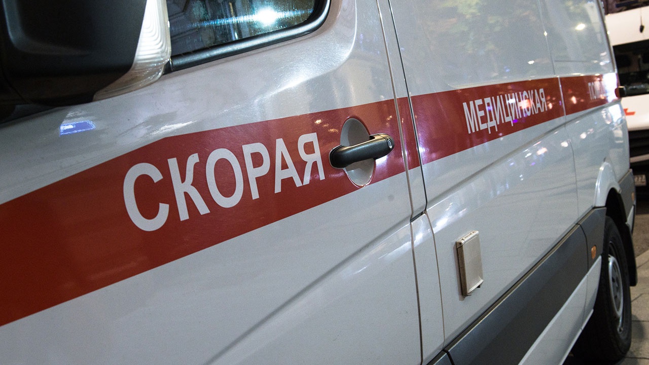 Водитель открыл стрельбу из-за конфликта со скорой в Петербурге