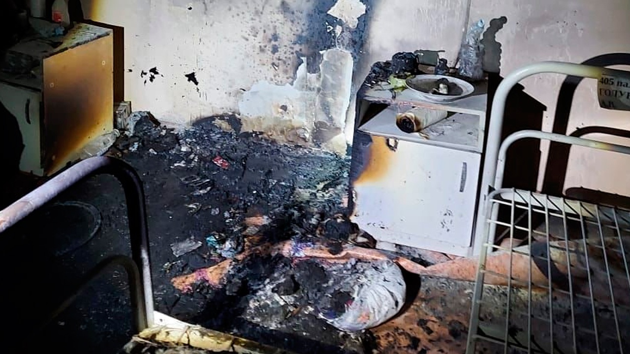 Опубликованы кадры последствий пожара в палате ковидной больницы в Красноярске