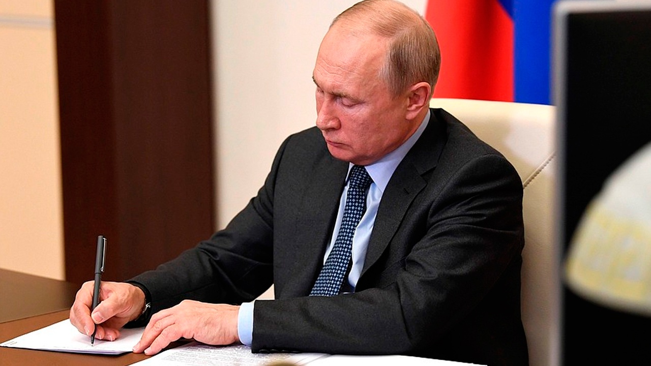 Путин подписал указ о проведении Года культурного наследия народов России
