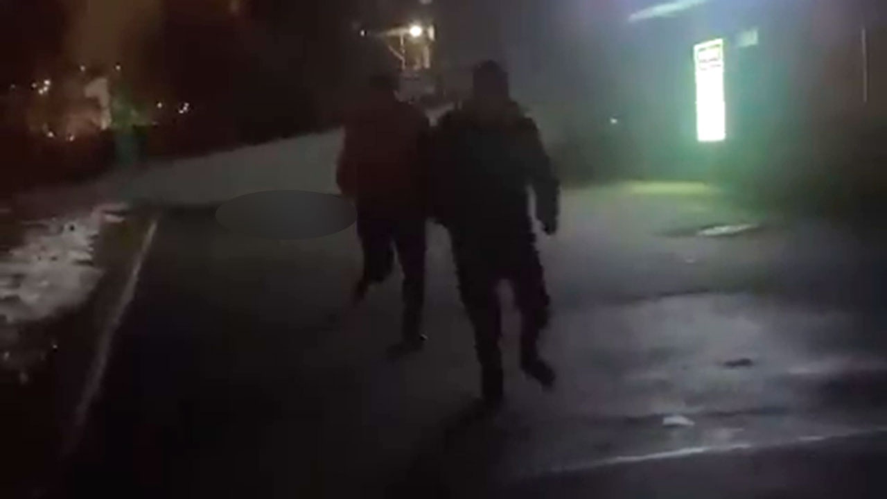 Избиение салтанат в казахстане видео. Стрельба ночью. Перестрелка на улицах Казахстана. Ночные перестрелки.