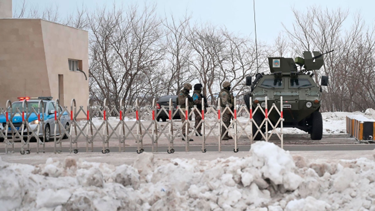 Неизвестные попытались проникнуть в военную часть в Казахстане