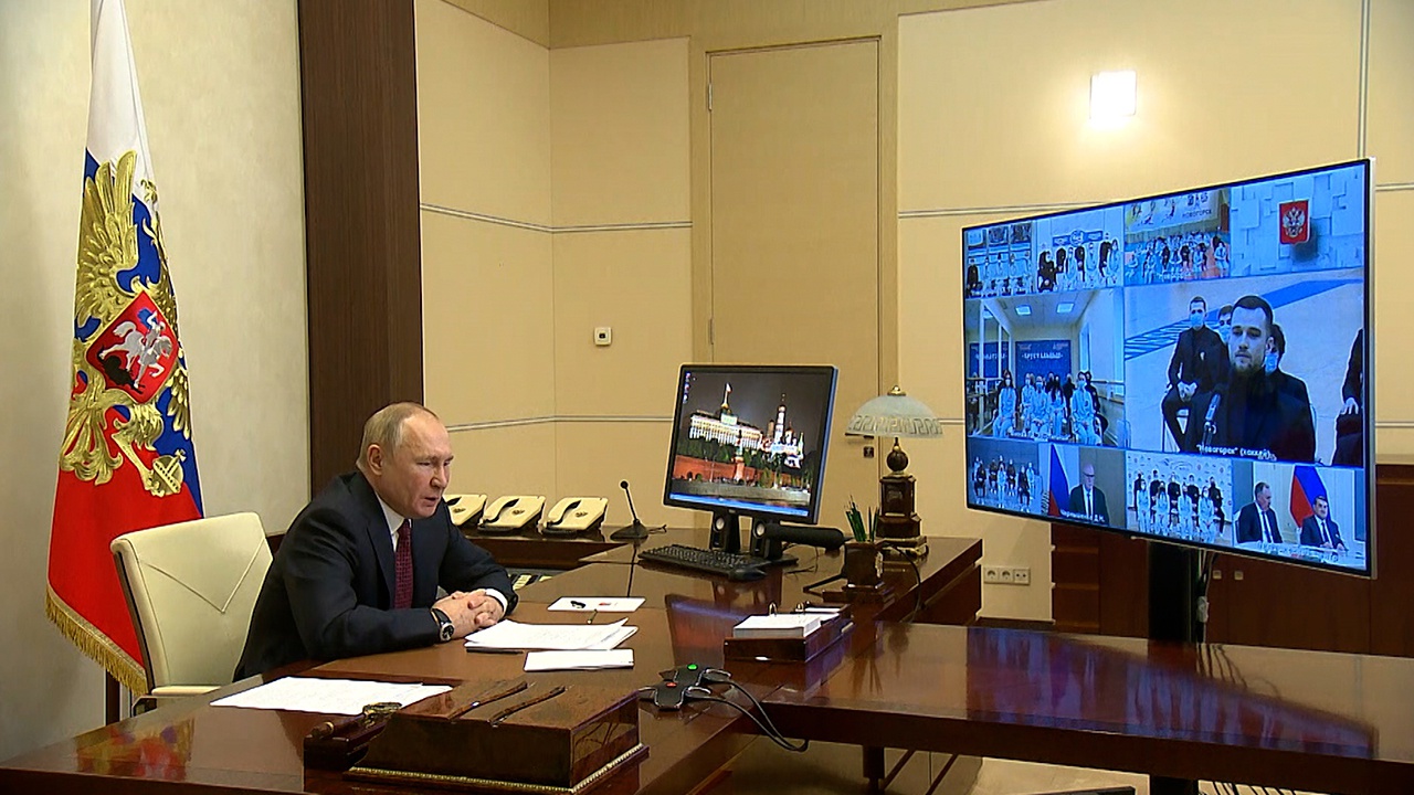 Путин заявил о неприятии РФ и Китаем бойкотов и политизации спорта
