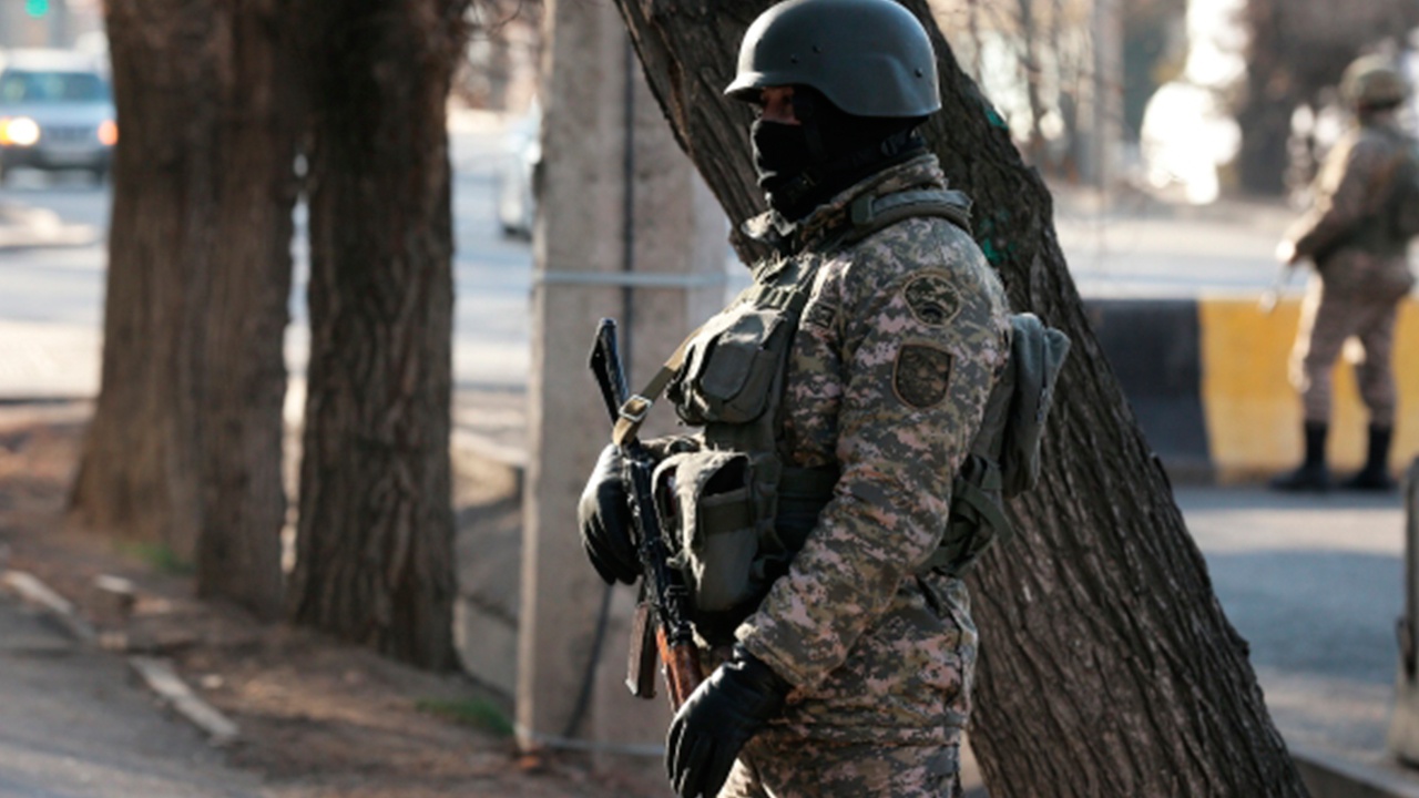 В Алма-Ате введен режим антитеррористической операции 