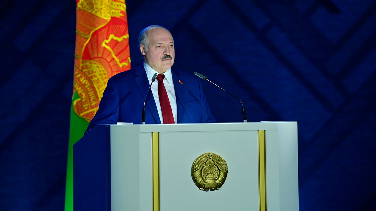 Лукашенко заявил, что Белоруссия готова жестче отвечать на провокации Украины