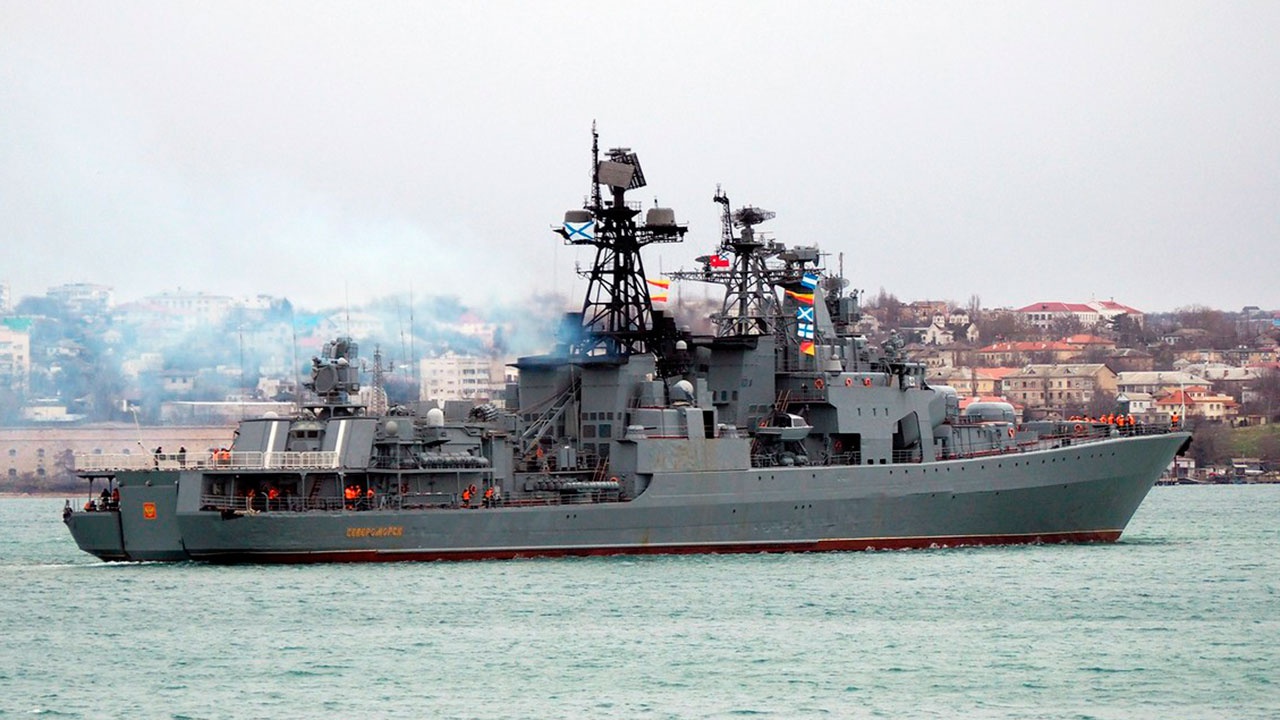 Силы Северного флота провели учения по «уничтожению» подлодки «противника» в Баренцевом море