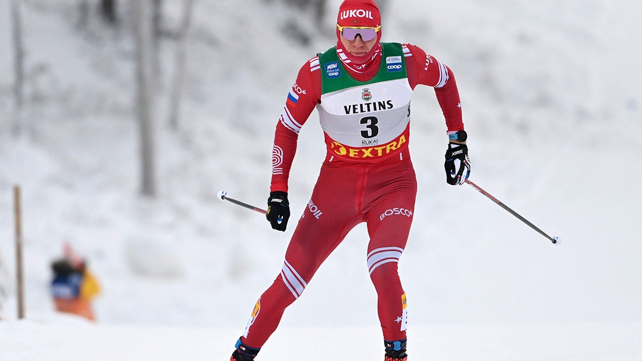 Российские лыжники Большунов и Терентьев выиграли бронзу в командном спринте на ОИ-2022