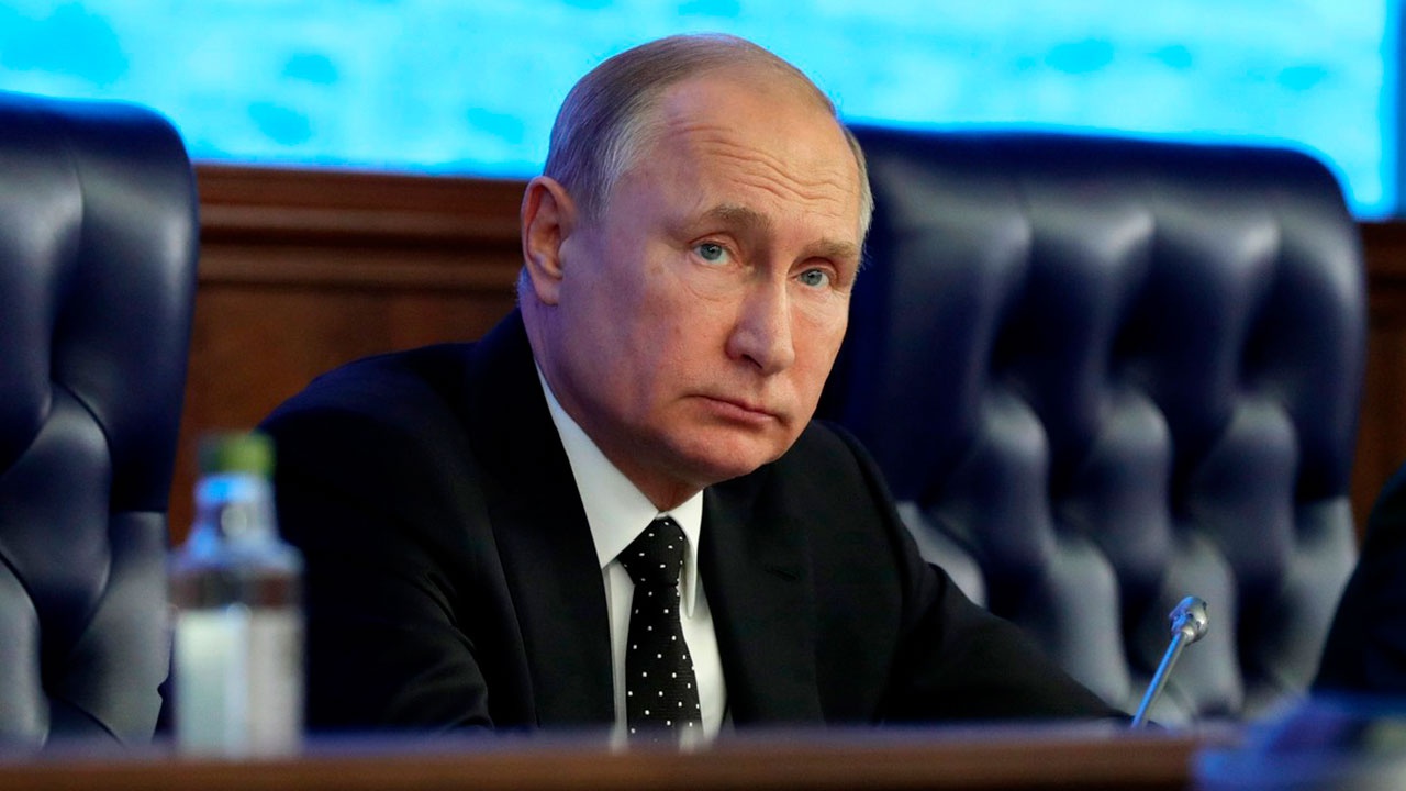 Путин будет находиться в ситуационном центре во время завтрашних учений ядерной триады