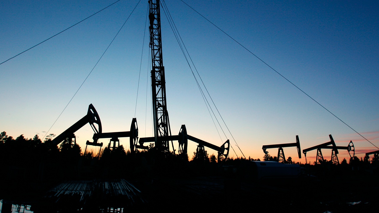 Новак предупредил о коллапсе на рынке нефти и газа без российских углеводородов