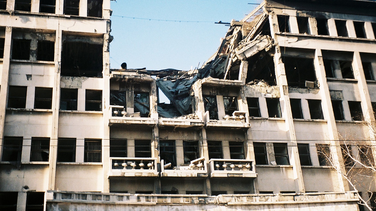 Югославия что случилось. Бомбардировка Белграда 1999. Сербия бомбардировки НАТО 1999.