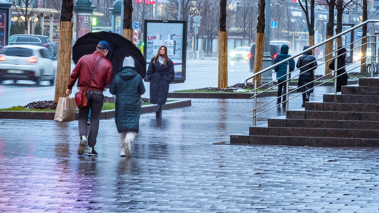 Гидрометцентр объявил «оранжевый» уровень погодной опасности в Москве