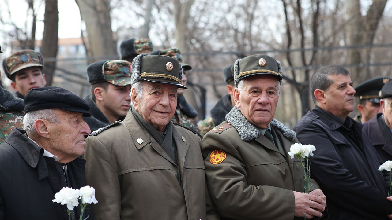 Торжественные мероприятия, приуроченные празднованию 109-летия со дня рождения дважды Героя Советского Союза Нельсона Степаняна, прошли в Ереване