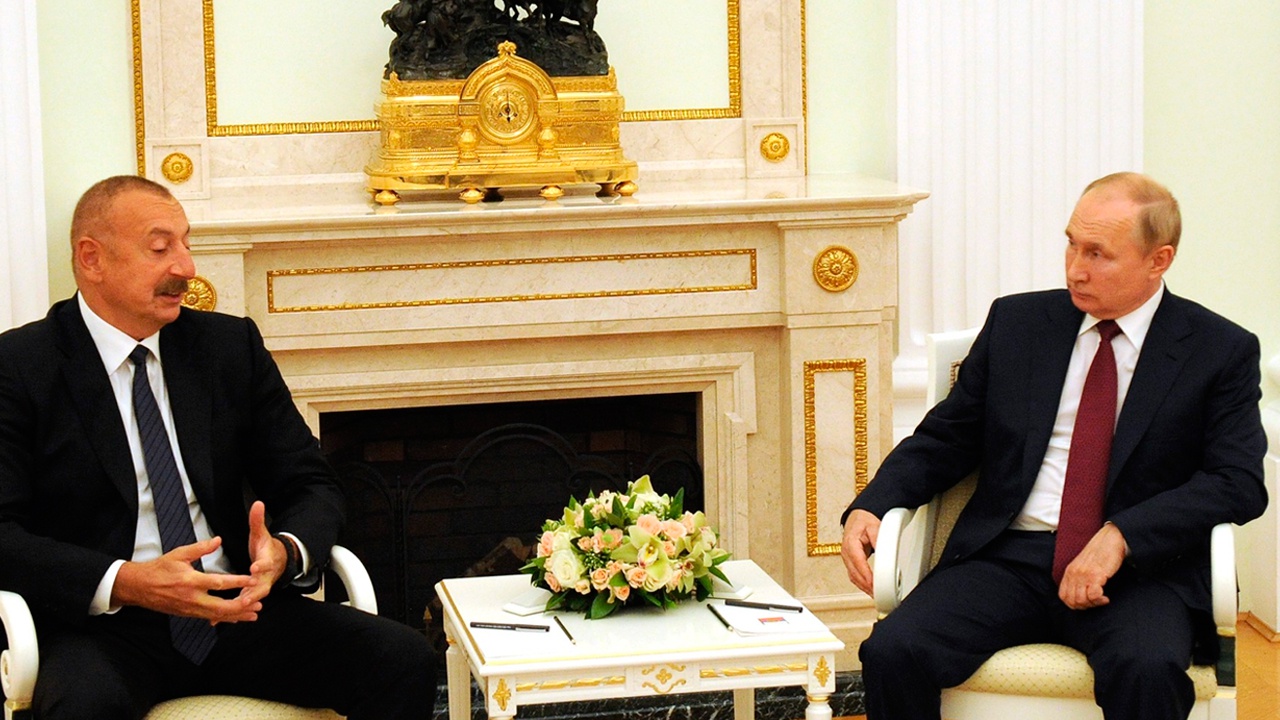 Путин и Алиев обсудили подготовку мирного договора между Азербайджаном и Арменией