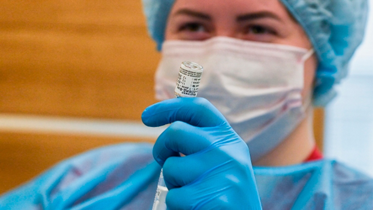 Гинцбург рассказал об исследованиях назальной вакцины от коронавируса