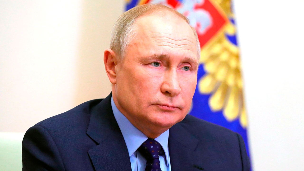 Песков заявил, что беседа Путина и Нехаммера была непродолжительной