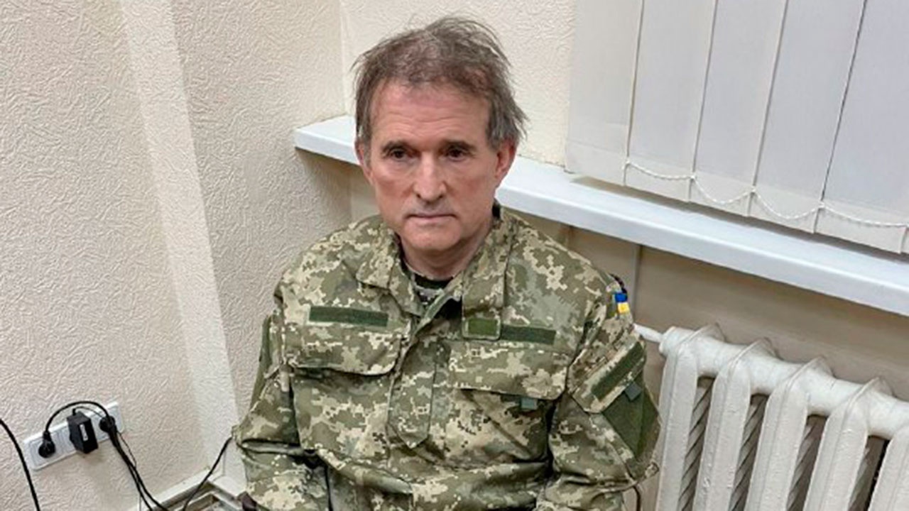 Зеленский опубликовал фото якобы задержанного Медведчука