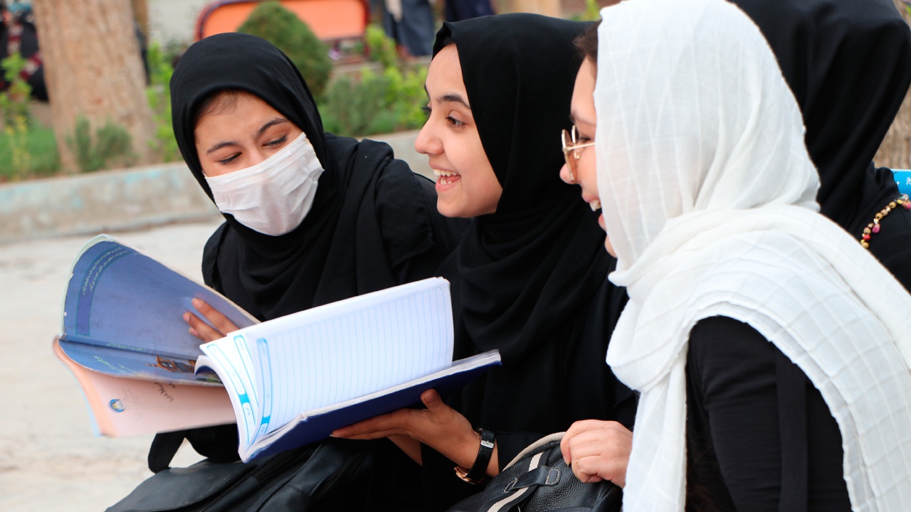 В вузах Афганистана юноши и девушки будут учиться раздельно