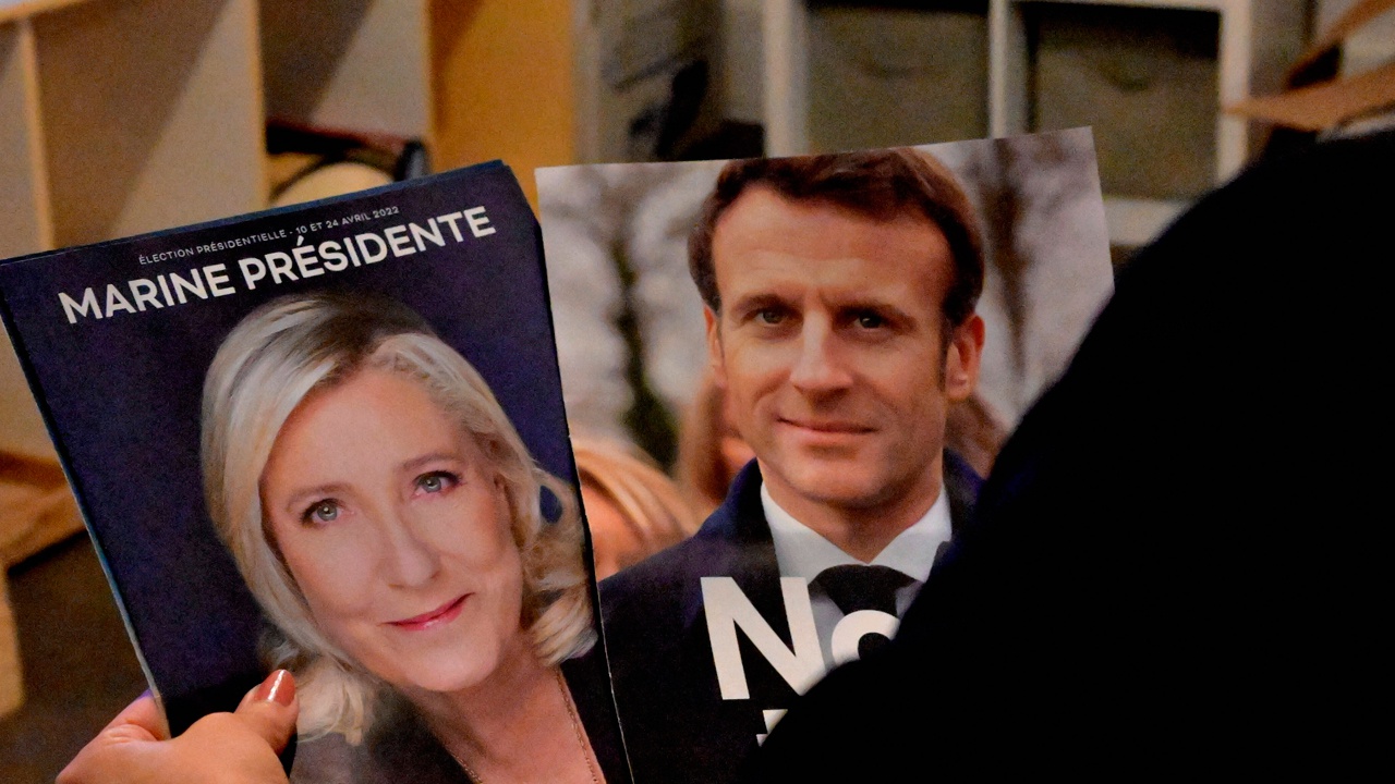 Во Франции стартовало голосование в заключительном туре президентских выборов