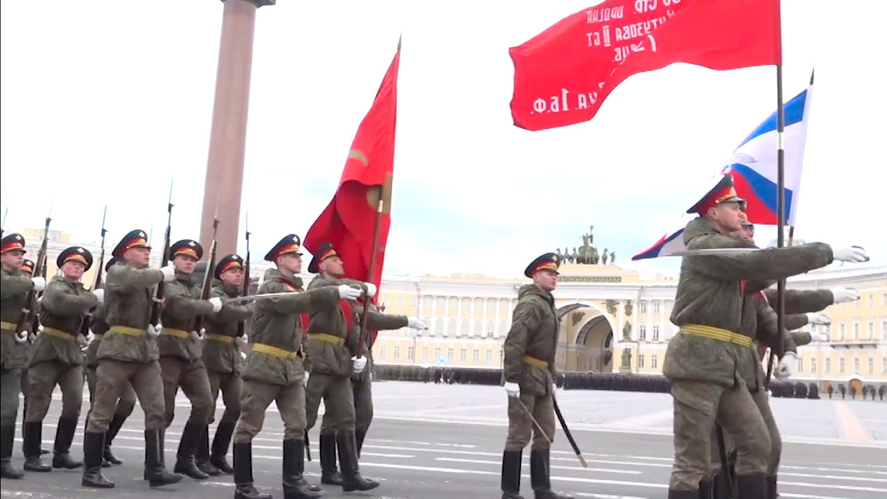 Программа 9 мая санкт. Репетиция парада 2022 в Санкт-Петербурге на Дворцовой площади. Репетиция парада Победы 2022 в СПБ. Репетиция парада 9 мая Петербург 2022. Репетиция парада в Питере.