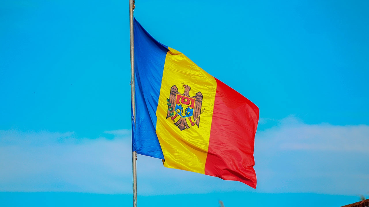 Лавров заявил, что Молдавия должна опасаться втаскивания ее в НАТО