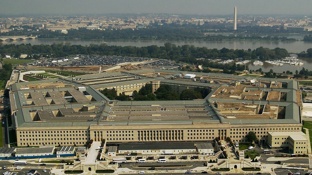 В Пентагоне заявили об 11 возможных случаях столкновения военных США с НЛО