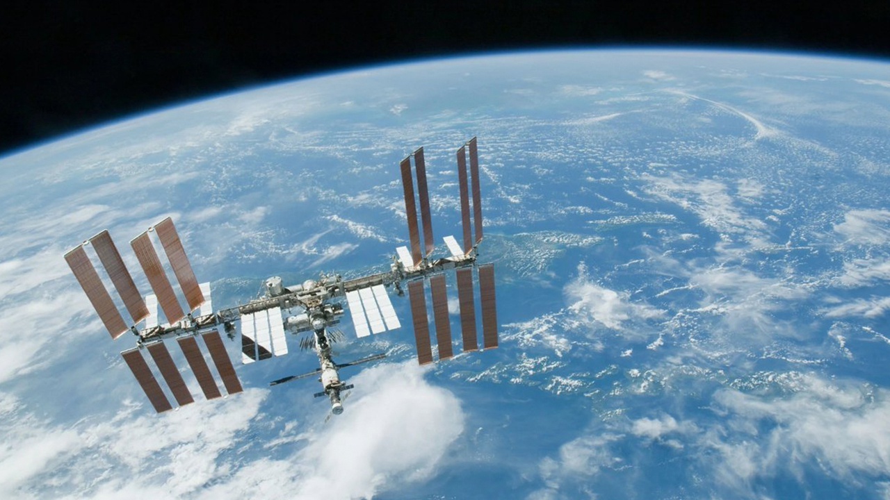 Российские члены экипажа МКС проверили пристыковавшийся после сбоев Starliner