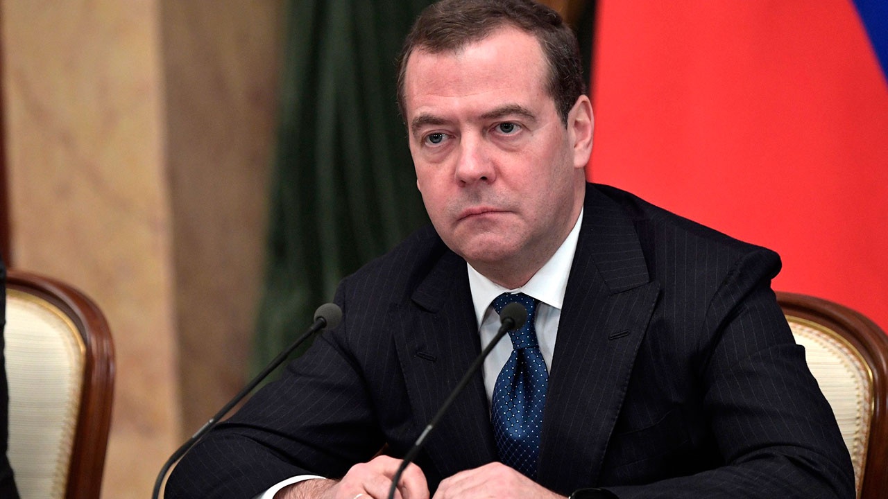 Медведев назвал невыполнимыми условия Зеленского для мирного договора