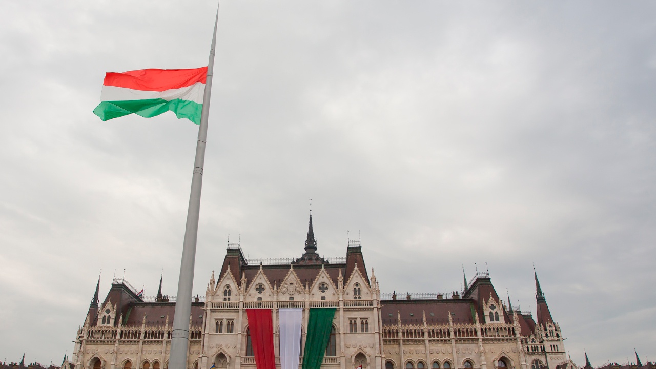Вице-канцлер ФРГ усомнился в позиции Венгрии о «европейской солидарности»